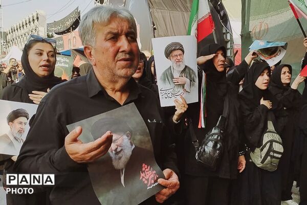 تجلی عهد و پیمان امت با ولایت در تشییع پیکر رهبر شهید