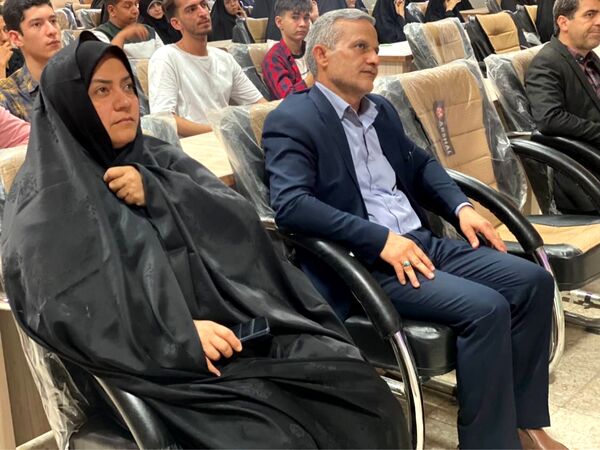 همایش بصیرتی و مشارکت افزایی در انتخابات ویژه دانش‌آموزان رای اولی شهرستان مه‌ولات