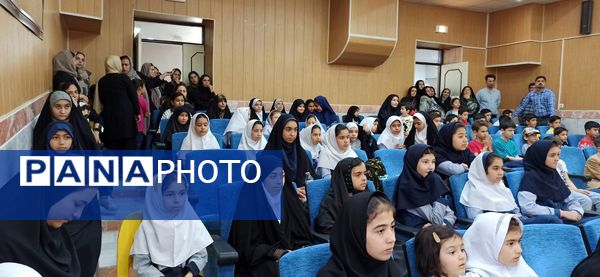 آیین تجلیل از برگزیدگان مسابقات قرآن عترت نماز در شیروان