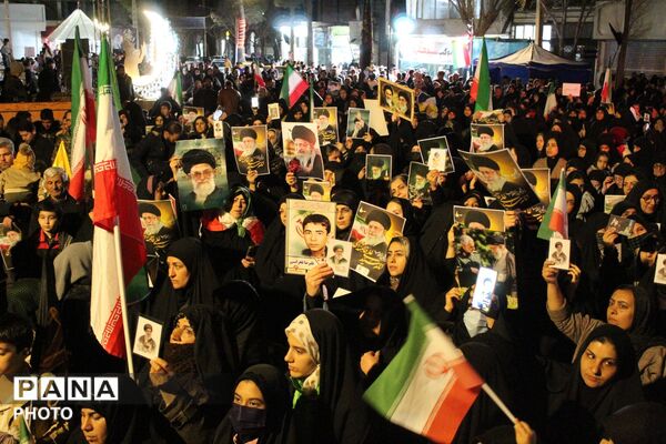 جاجرمی‌ها با شور و حضور بی‌نظیر پای این انقلاب ایستاده‌اند