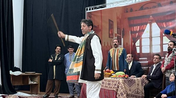 جشن هنگامه یلدا به‌مناسبت گرامیداشت میلاد حضرت فاطمه (س) برای بانوان آموزش و پرورش آذربایجان شرقی