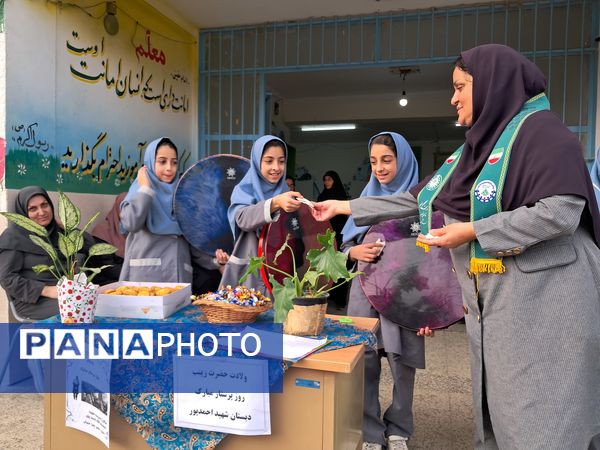 جشن میلاد حضرت زینب(س) در دبستان شهید احمدپور قائمشهر