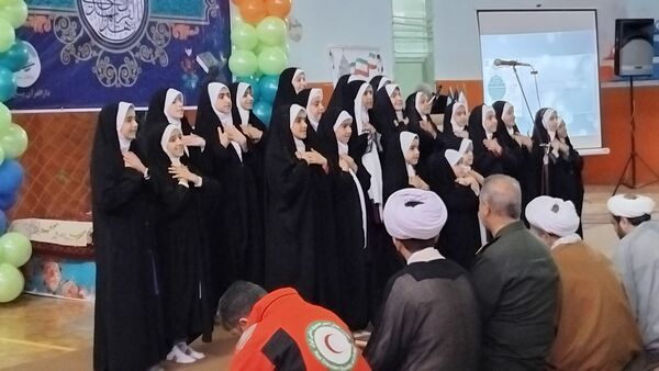 جشن چلچراغ آیه‌ها در سالن ورزشی ۲۲ بهمن اهر
