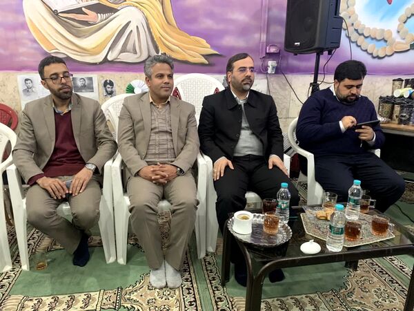 بازدید مدیرکل آموزش و پرورش استان اصفهان از مدرسه حضرت زینب (س) ناحیه ۴ (در طرح نماد)