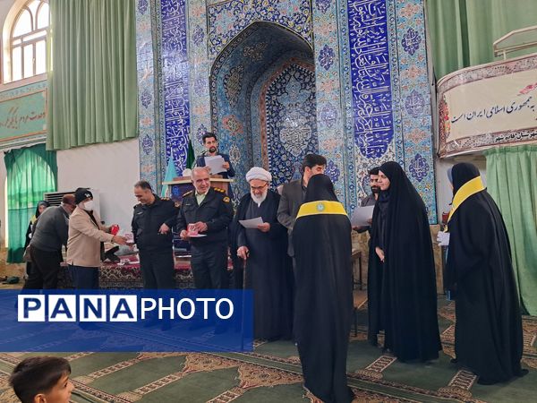 برگزاری آیین سیاسی نماز جمعه در مصلی قائمشهر