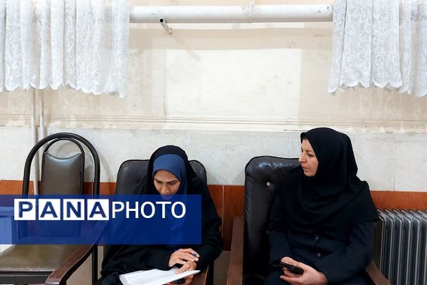 بازدید ارزیابان حوزه پرورشی از فعالیت‌های مدارس منطقه کهریزک 