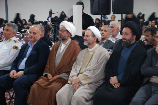 برگزاری مراسم گرامیداشت شهدای خدمت در شهر قیامدشت 