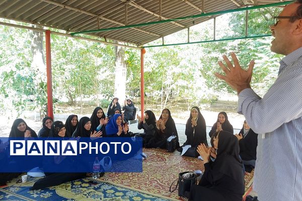 برگزاری دوره تربیت مربی سازمان دانش‌آموزی در منطقه کهریزک 