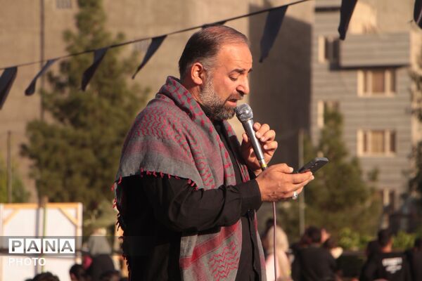 گرامیداشت شهدای دانش‌آموز میناب و حضور خانواده معظم شهدا