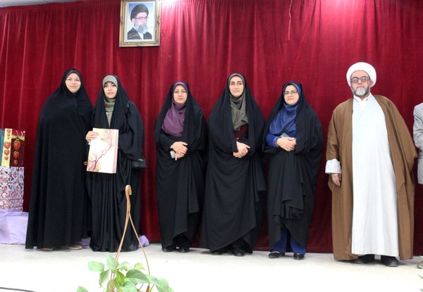 تقدیر از برگزیدگان مسابقات قرآن، عترت و نماز در گلوگاه 
