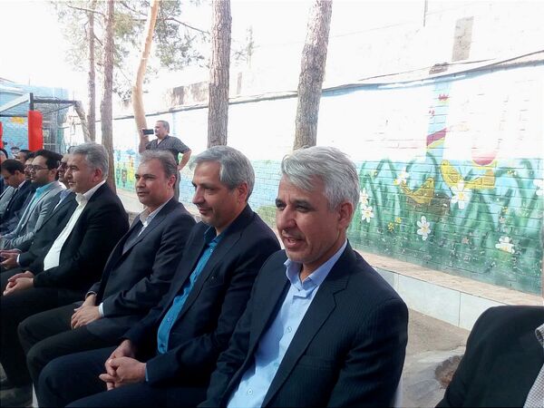 جشن شکوفه ها در دبستان فضیلت