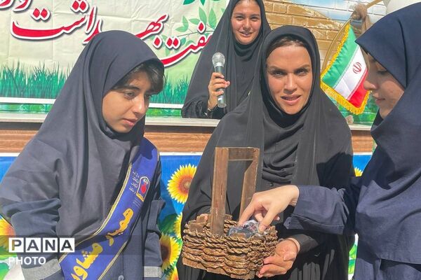 صبحانه سالم در دبیرستان ساره ورامین