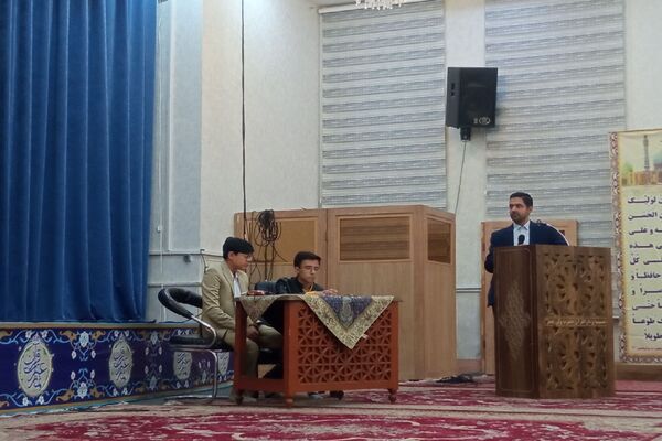  محفل انس با قرآن خانوادگی در دارالقرآن حضرت ولی عصر(عج) 