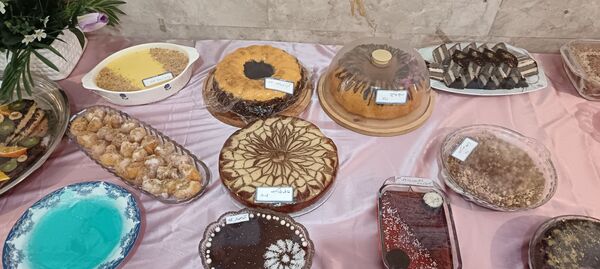 جشنواره کیک و دسر در دبیرستان کوثر فرهنگیان 