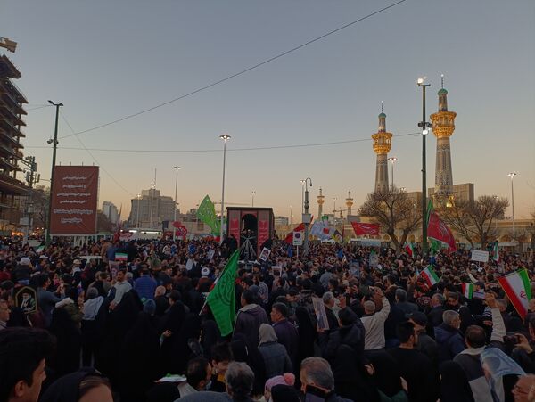 تشییع پیکر شهدا، همراه با اعلام انزجار از اغتشاشات اخیر 