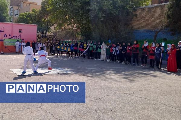 گرامیداشت هفته تربیت بدنی در دبیرستان ارشاد ناحیه دو شهرری 