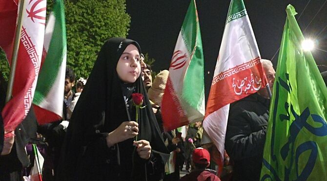هدیه ای به نام دختر، لبخندی بر لبان مادر