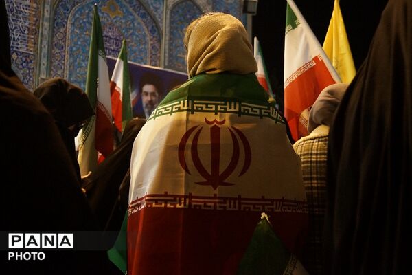 میدان با شما خیابان با ما