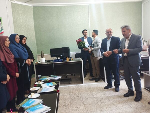  تقدیر از معلمان نمونه دبیرستان هاجر بیرجند