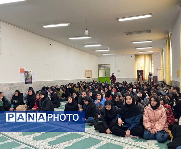 برگزاری جلسه پیشگیری از آسیب‌های اجتماعی در هنرستان بصیرت آشخانه