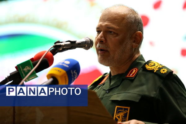 مراسم تکریم و معارفه فرمانده سپاه استان قم