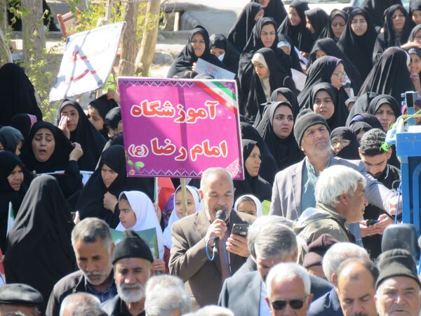 حضور باشکوه مردم شهر کندر در راهپیمایی روز جهانی قدس 