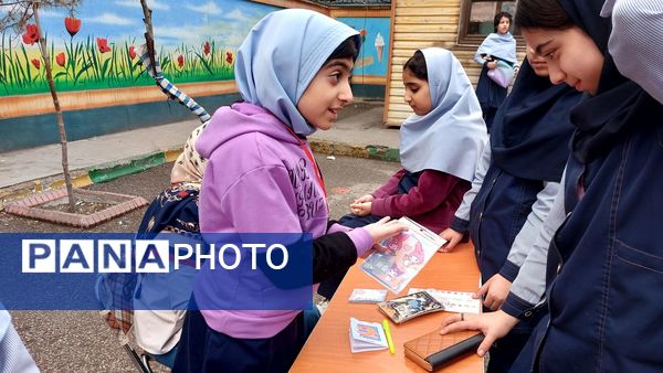  بازارچه کسب و کار دانش‌آموزی در دبستان دخترانه فرهنگیان ۲ 