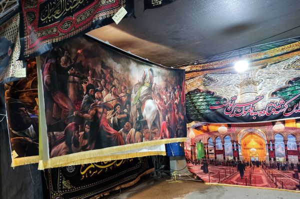 برپایی خیمه‌های عزاداری محرم در شهر شیراز