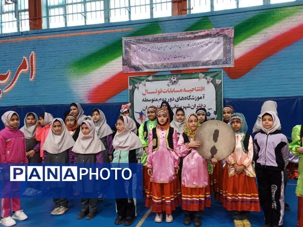 آئین افتتاحیه مسابقات فوتسال دانش‌آموزی منتخب آموزشگاه های شهرستانهای استان تهران به میزبانی ورامین 