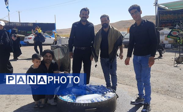  کاروان زائرین پیاده دانش‌آموزی در نیشابور