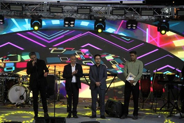 شب سوم جشن خرما