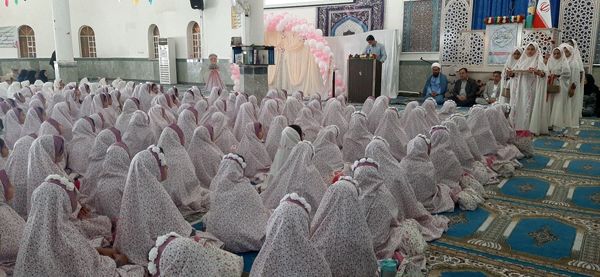 جشن تکلیف دختران دانش‌آموز پارسیان