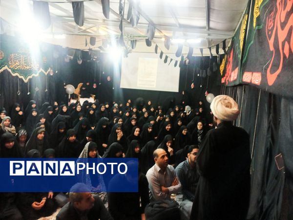 برگزاری روضه ویژه دختران دهه هشتادی در بنیاد مهدویت فلاورجان