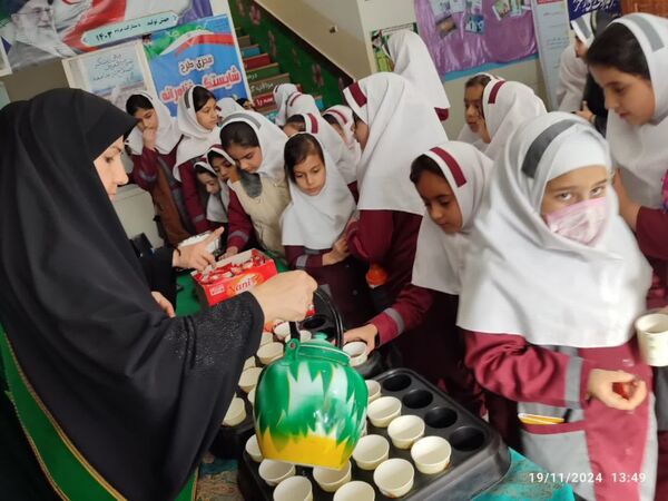 مراسم یادبود بانوی دو عالم حضرت فاطمه (س) در مدارس بروجرد 