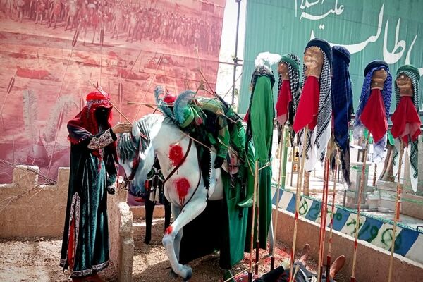 در میان عطر شهادت و یاد امام حسین(ع)