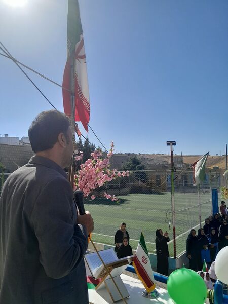 جشن شکوفه‌ها در دبستان‌های شهرستان ایلام 