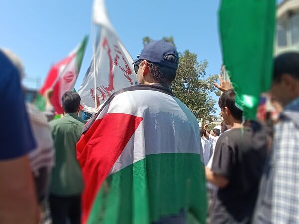 راهپیمایی جمعه خشم و نصر با حضور پرشور مشهد مقدس برگزار شد