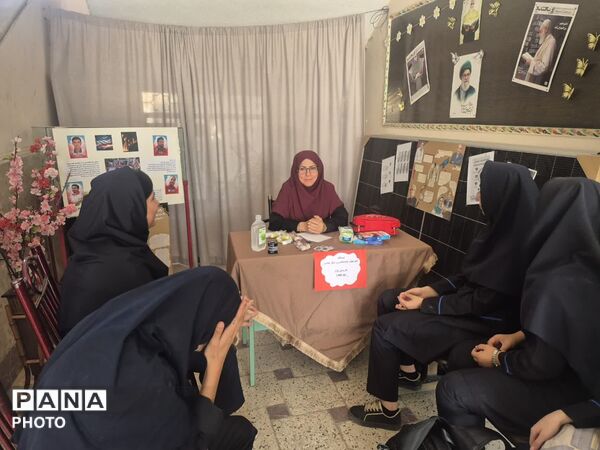 بازگشایی مدارس با زنده نگه داشتن یاد و نام شهدای مظلوم میناب