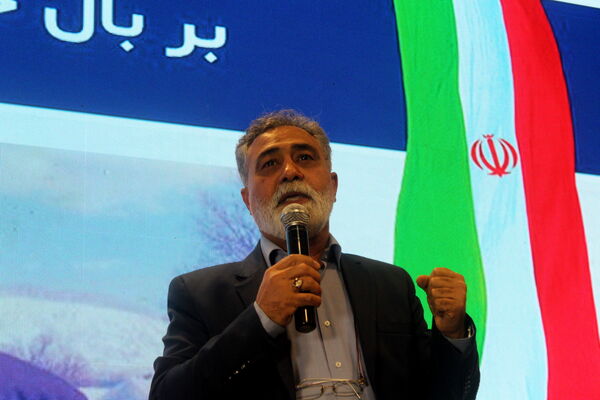 گلوگاه، در طنین والفجر ۸