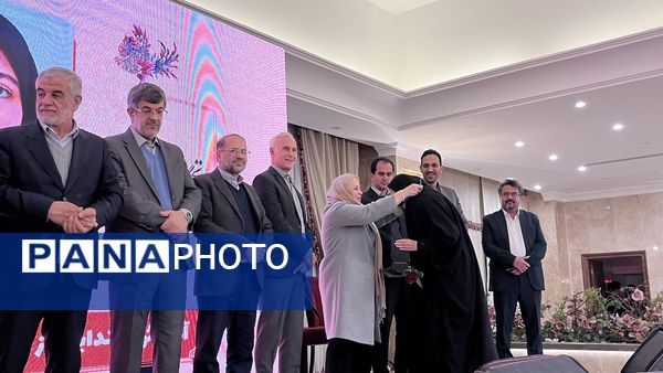 سومین همایش جایزه سال حمیدرضا کلانتریان