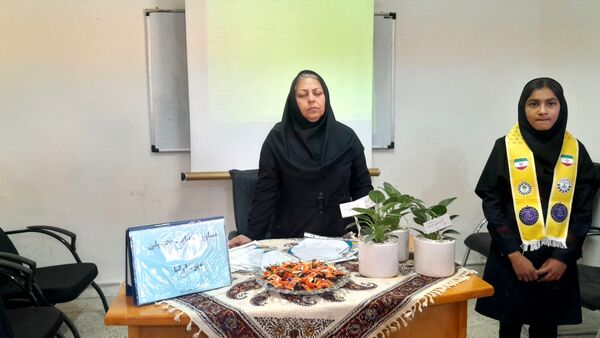 اولین جلسه مجمع انجمن اولیا و مربیان دبیرستان مخدره مرآتی