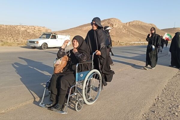 در جست‌وجویِ خویش؛ گام‌هایی میانِ خاک و آسمان، رو به سویِ آستانه‌یِ تو