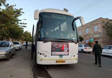 کاروان عاشقان رهبر شهید از ماهنشان راهی تهران شد
