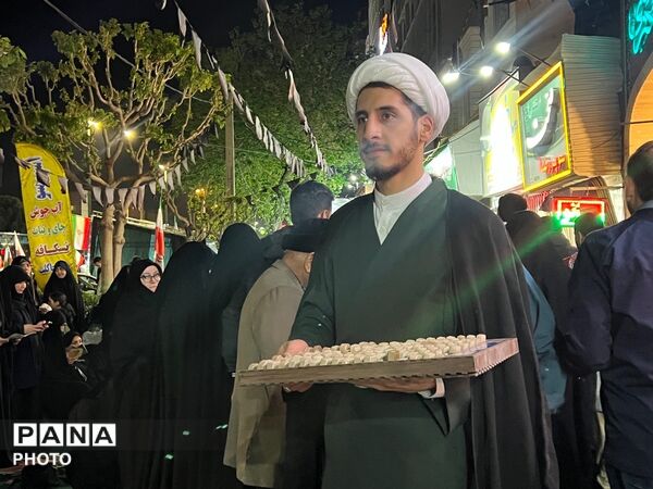 اقامه نماز استغاثه به درگاه الهی در کرج