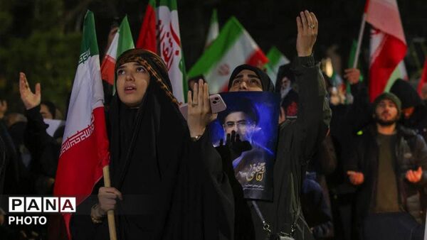 اجتماع شبانه خون‌خواهی شهادت رهبر انقلاب در چهل و ششمین شب 