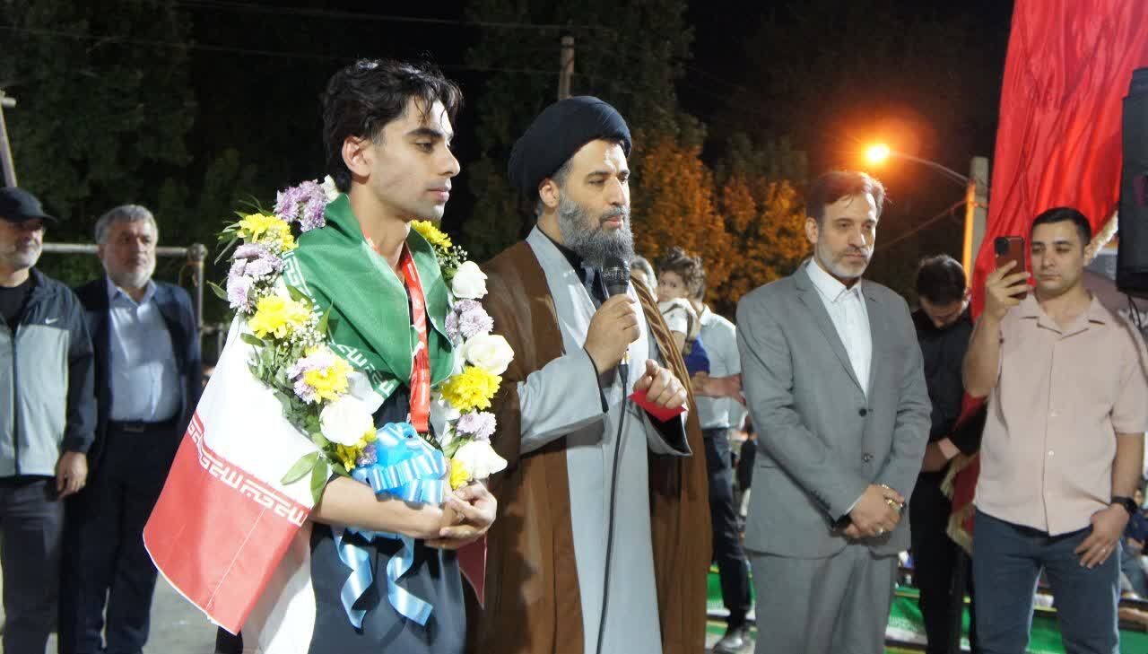 قهرمانی در آسیا، افتخاری برای وطنم است