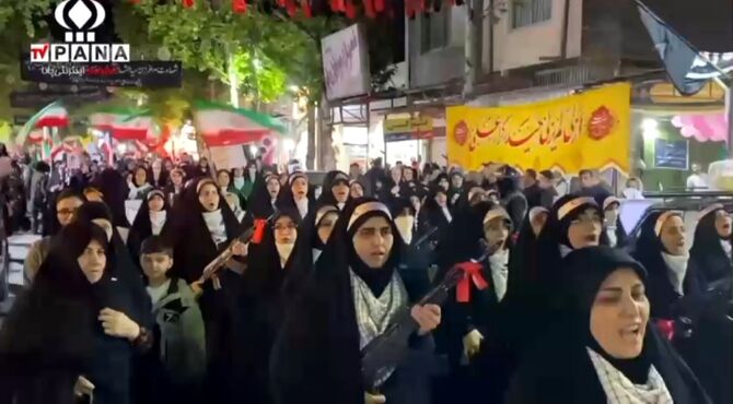 رژه اقتدار دختران مینودشت در دهه کرامت