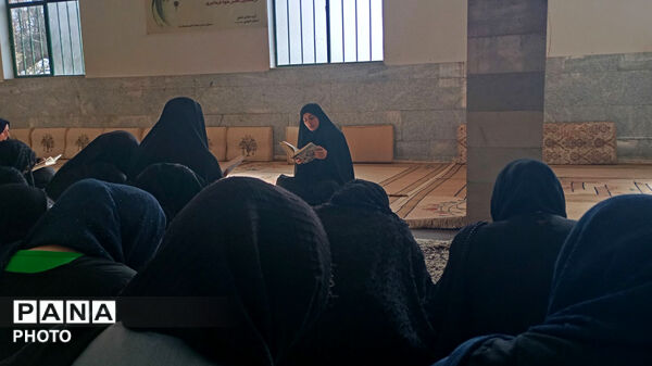 بر پایی محافل انس با دعا توسط بانوان روستای شلیل