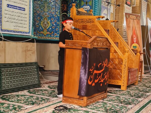 تجدید بیعت دانش‌آموزان ابهری با آرمان‌های عاشورا در سوگواره «احلی من العسل»