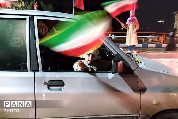 مقاومت در خیابان‌های شهر بار ادامه دارد